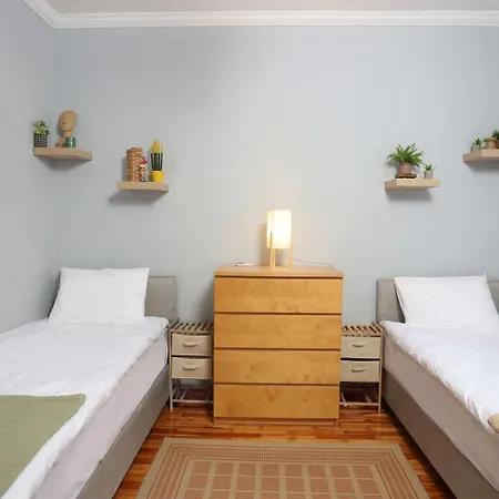 Urban East Comfort