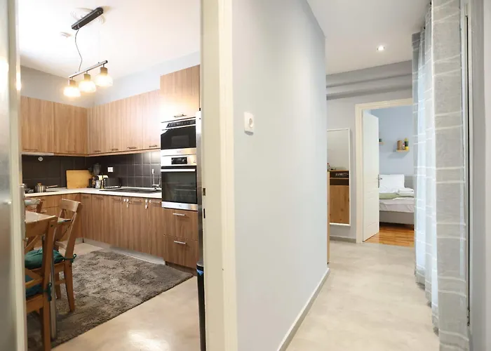 Urban East Comfort Apartment